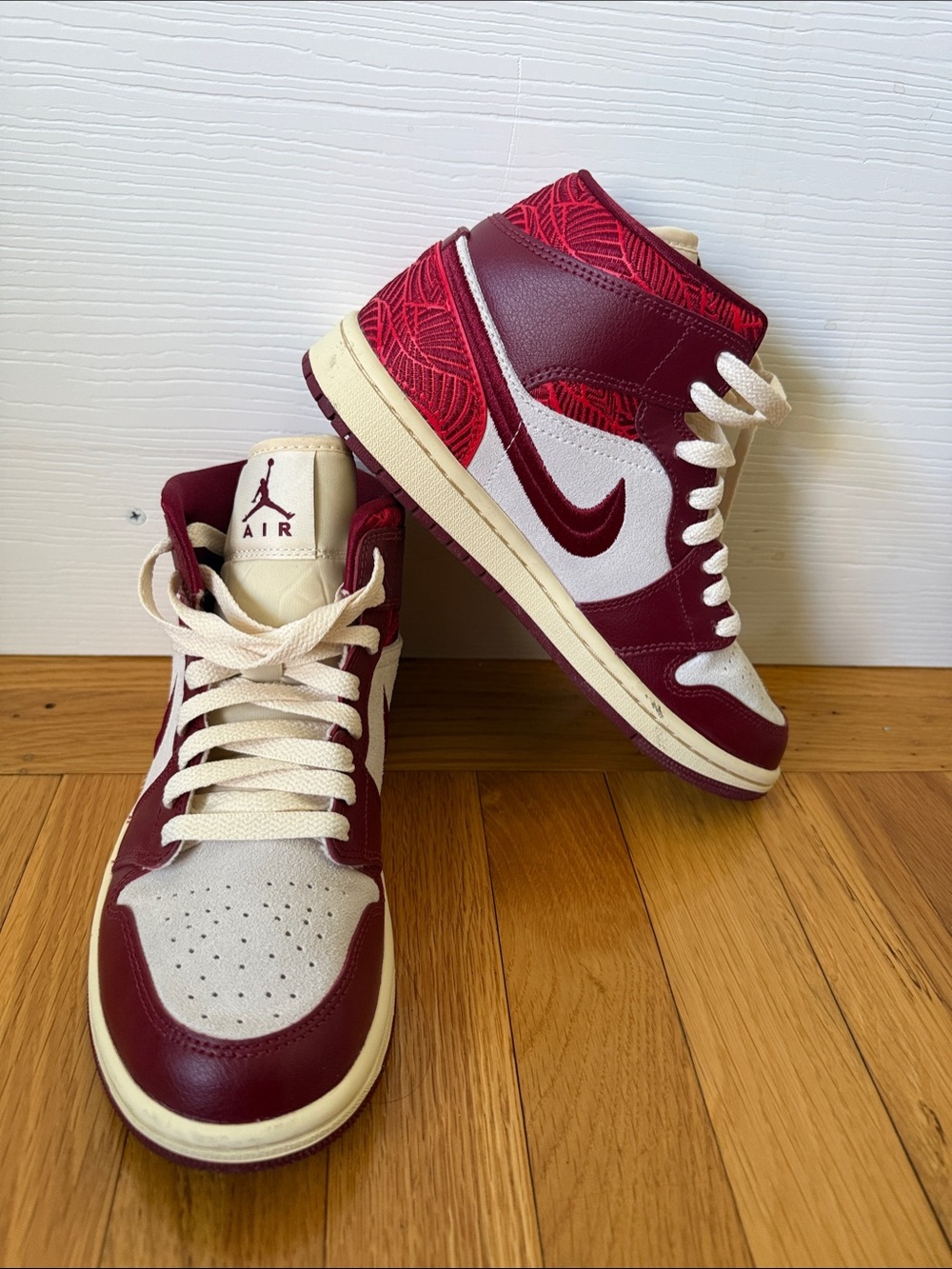 Nike Women's Maroon and Cream High-Top Sneakers